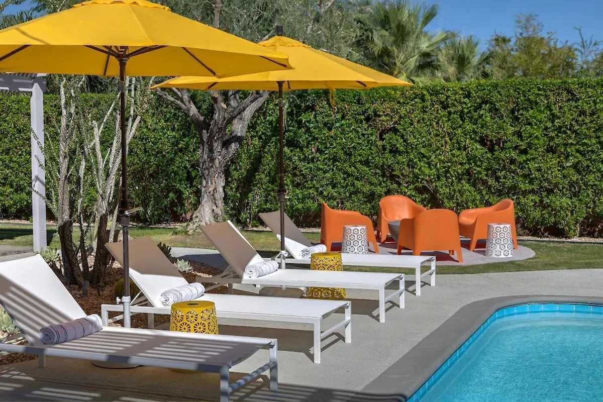 On The Rox- Luxury Refreshing Mid-Century Mod- Pool, Spa, Firepit, Outdoor Kitchen & More Palm Springs 0*,  ABD